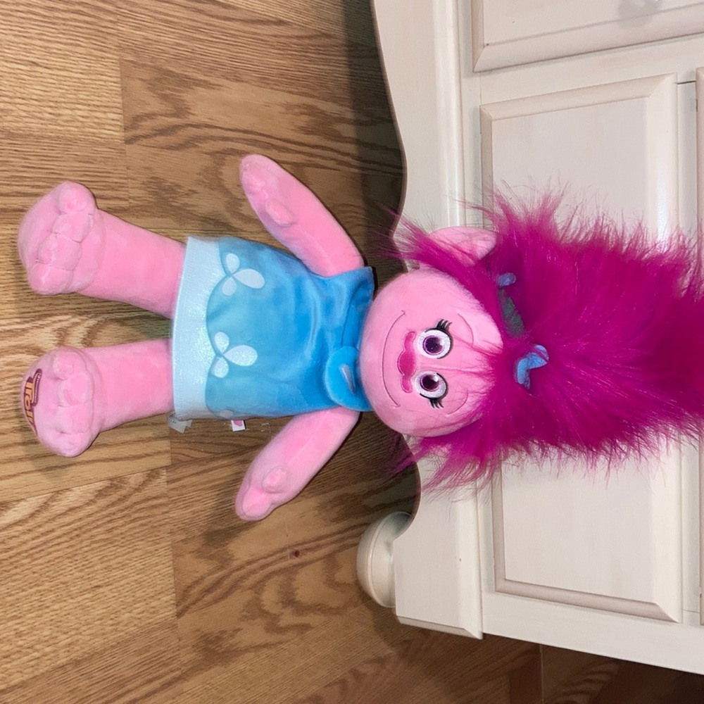 Trollsbuild a bear, with dress